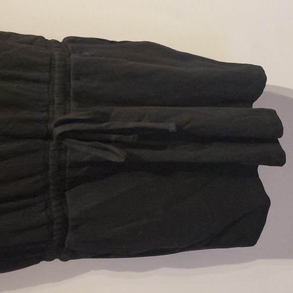 2/$40 💕 NWT sz L Romper - Picture 3 of 7